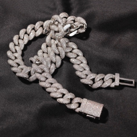 ICY BIG CUBAN NECKLACE - officialdripdoll