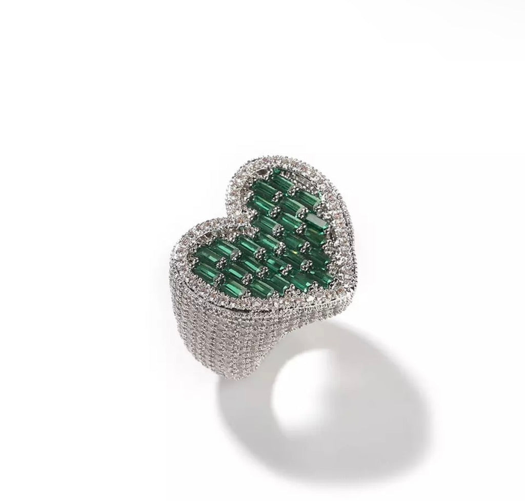 BAGUETTE HEART RING