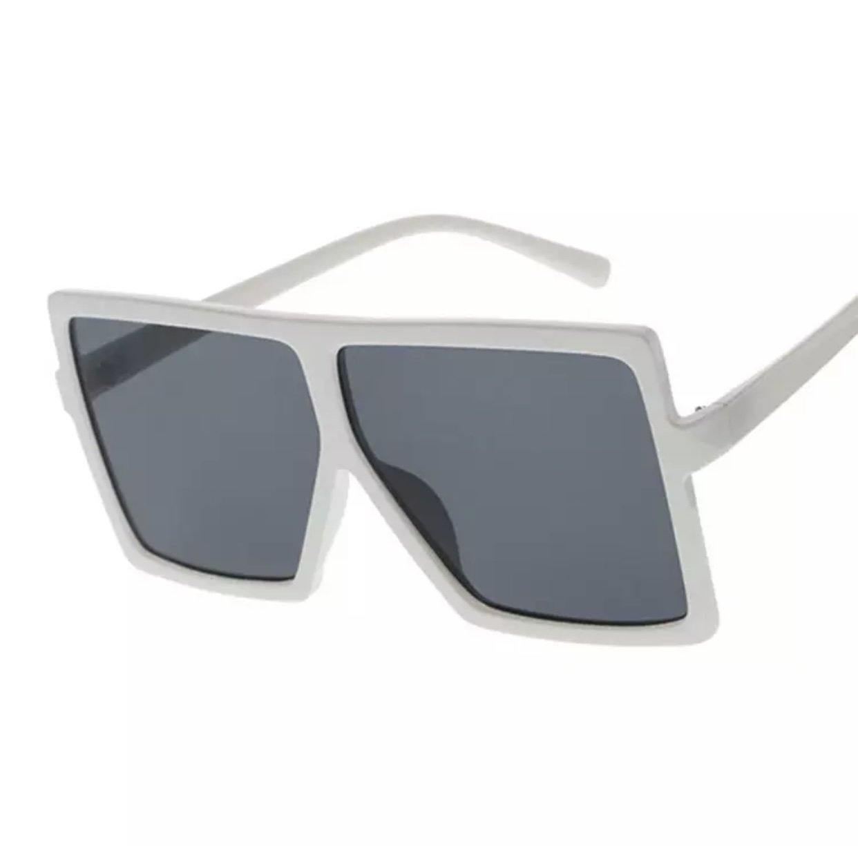 BIG FRAME BADDIE SUNGLASSES - officialdripdoll